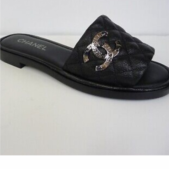 Chanel 2022 black quilted slides - Picture 7 of 9